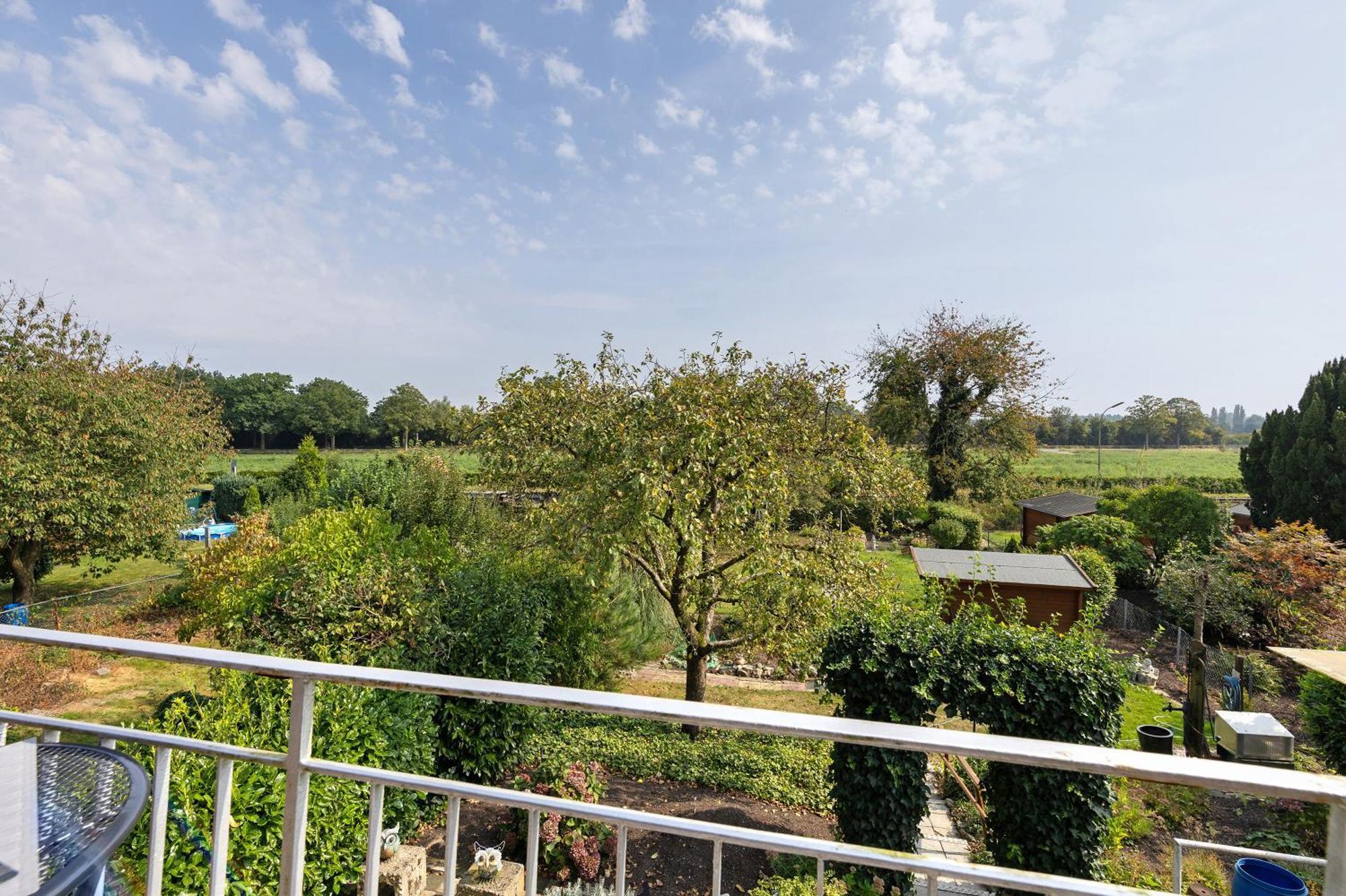 Ruhiges Appartement Am Stadtrand เคเวลาร์ ภายนอก รูปภาพ